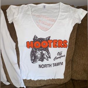 Hooters shirt